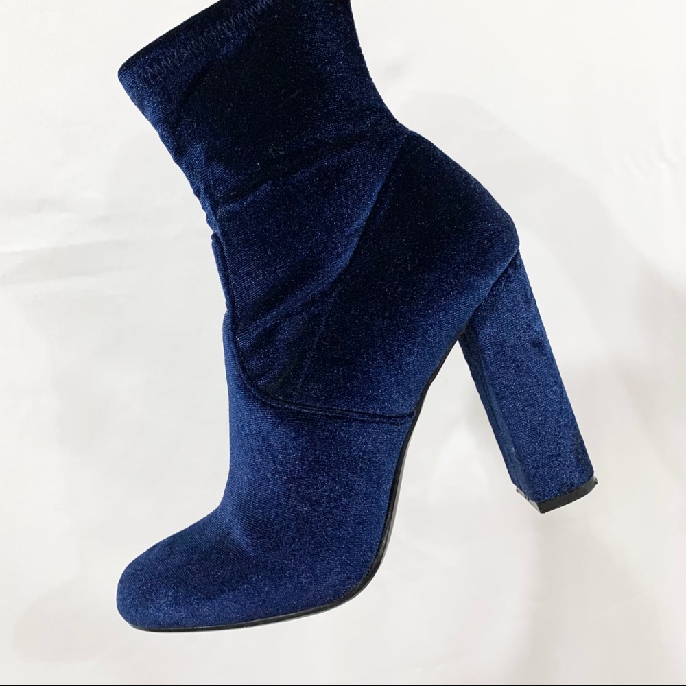 STEVE MADDEN Blue Velvet Sock Booties - Picture 3 of 8